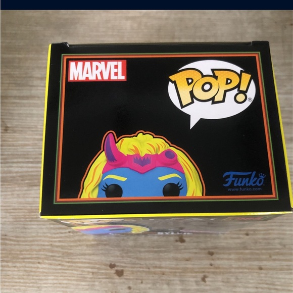 Funko POP! Marvel Loki - Sylvie Blacklight #988 - Picture 2 of 6